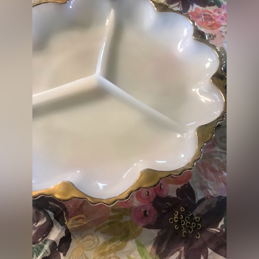 Vintage Anchor Hocking Fire King Milk Glass Gold Trim Divided Relish Dish White - Picture 6 of 14